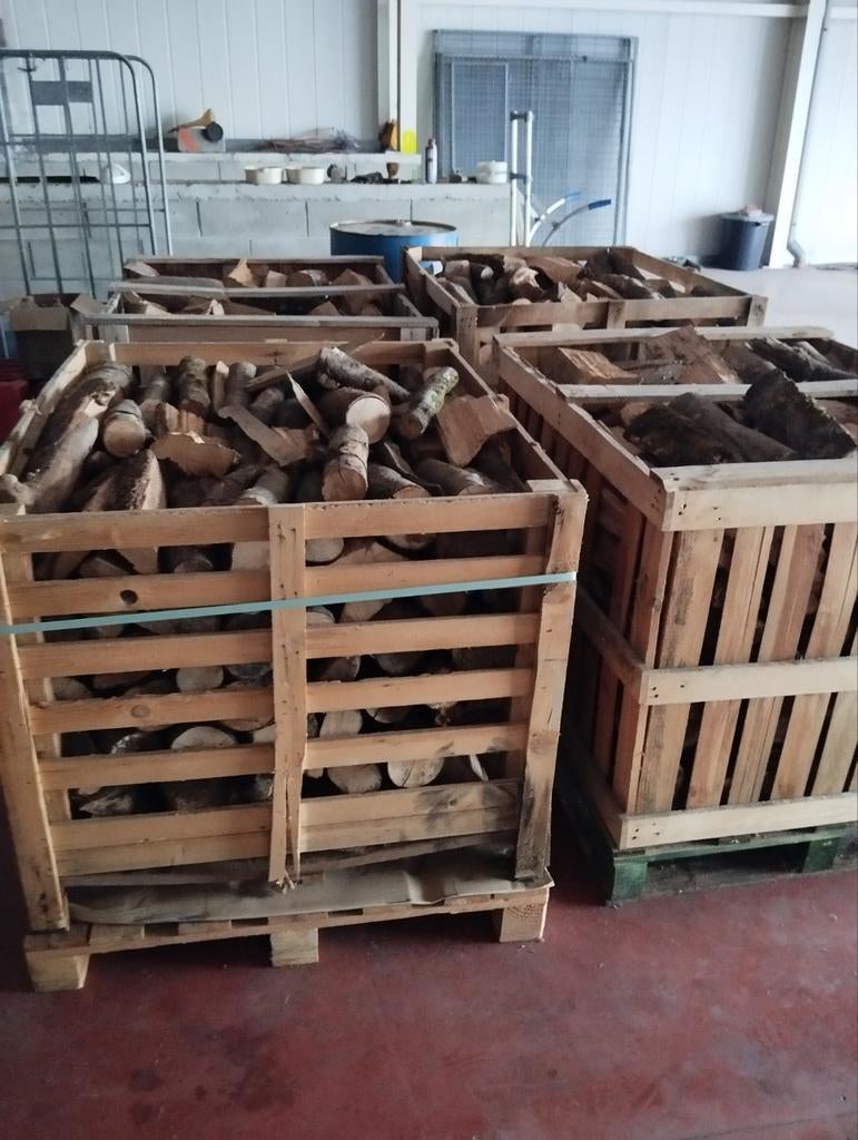 Bois de chauffage Hêtre sec de deux ans, 3 à 6 m³, Hêtre, Bûches