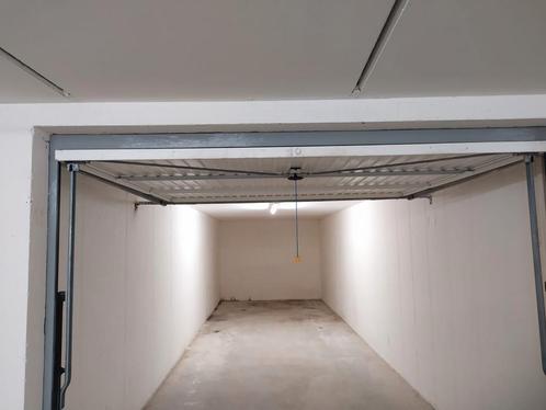 Garage / Garageboxen en staanplaats te koop in De Haan, Immo, Garages en Parkeerplaatsen