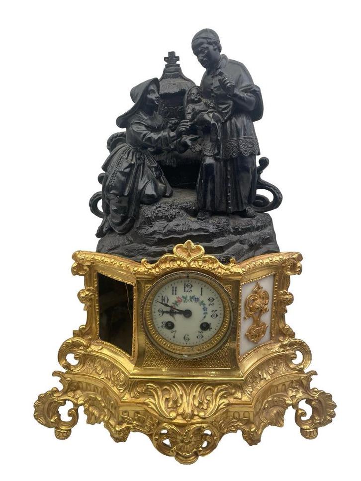 Grote klok om religieuze decoratie van Saint Vincent de Paul, Antiek en Kunst, Antiek | Religieuze voorwerpen, Ophalen of Verzenden