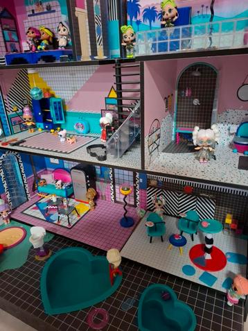 LOL surprise huis met alle accessoires en poppen, Ophalen, Gebruikt, Accessoires