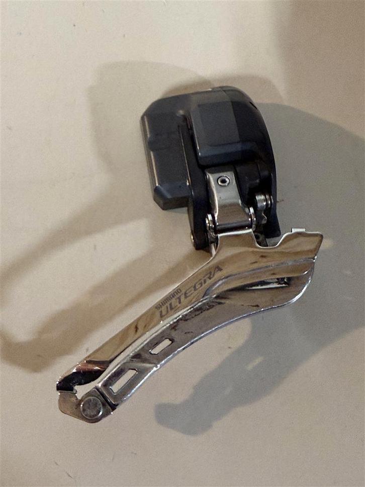 Shimano Ultegra FD-6770 DI2 Voorderailleur 10-speed [B204], Fietsen en Brommers, Fietsaccessoires | Overige Fietsaccessoires, Zo goed als nieuw