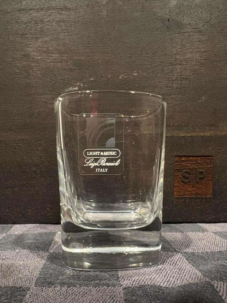 Stijlvol Luigi Bormioli “Light & Music” shotglaasje, Verzamelen, Glas en Drinkglazen, Zo goed als nieuw, Ophalen