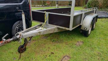 dubbelasser tot 750kg , platen zijn vernieuwd zeer degelijk  disponible aux enchères