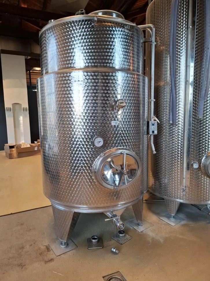 Opslag koeltank 2300L / maïs ketel Letina 2300, Articles professionnels, Machines & Construction | Pièces