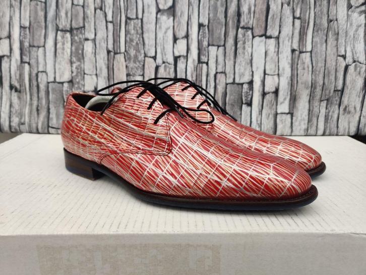 Floris van Bommel rode lakschoenen voor heren - Mt 42 (8), Kleding | Heren, Schoenen, Zo goed als nieuw, Veterschoenen, Overige kleuren