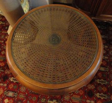 vintage houten salontafeltje beschikbaar voor biedingen