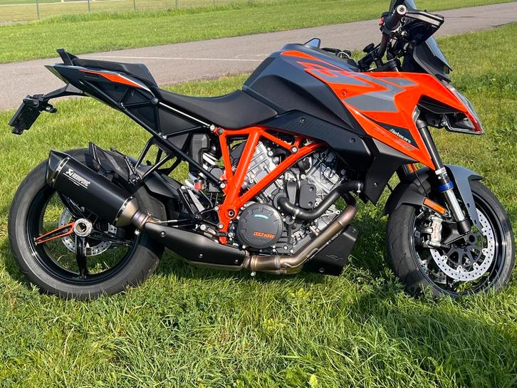 KTM SUPERDUKE 1290 GT, Motoren, Motoren | KTM, Particulier, meer dan 35 kW, 2 cilinders, ABS, Cardan-aandrijving, Cruise Control