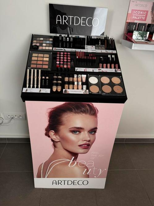 Volledige ARTDECO Make-upstand – Zo goed als nieuw!, Handtassen en Accessoires, Uiterlijk | Cosmetica en Make-up, Zo goed als nieuw