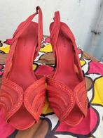 Karen Millen, mooie rode hakschoenen 38, Kleding | Dames, Ophalen of Verzenden, Gedragen
