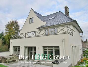 Huis à louer à Uccle, 5 chambres beschikbaar voor biedingen