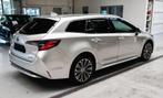 Toyota Corolla SW 1.8 Hybrid Sport GPF e-CVT - NAVI / CAMERA, Auto's, Toyota, Euro 6, 4 cilinders, Bedrijf, Hybride Elektrisch/Benzine