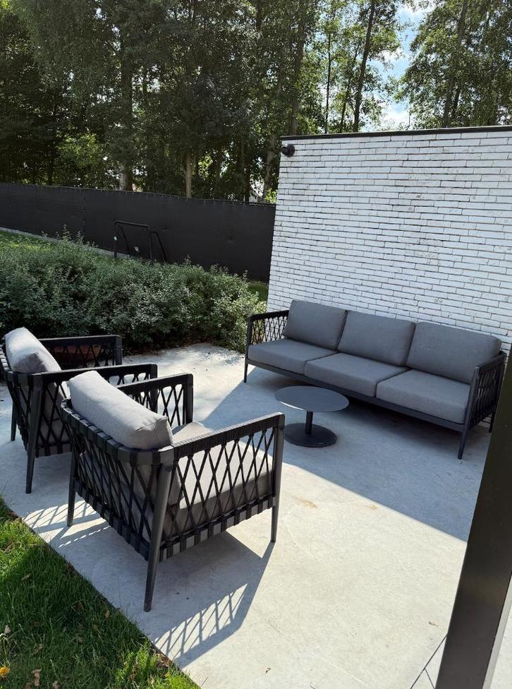 Zwart-grijze loungeset voor tuin of terras – met kussens, Tuin en Terras, Tuinsets en Loungesets, Gebruikt, Loungeset, Kunststof