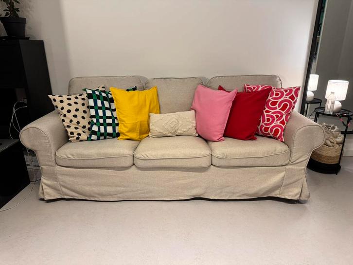 IKEA Sofa EKTORP 3-zit – Lichtbeige (Bijna nieuw), Huis en Inrichting, Zetels | Zetels, Zo goed als nieuw, Driepersoons, 200 tot 250 cm