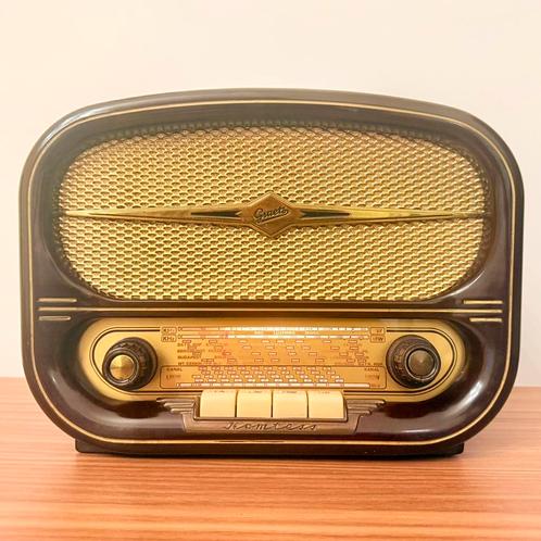 VINTAGE BUIZENRADIO GRAETZ KOMTESS 214 1955 ART DECO MUSEUM, Antiek en Kunst, Antiek | Tv's en Audio, Verzenden