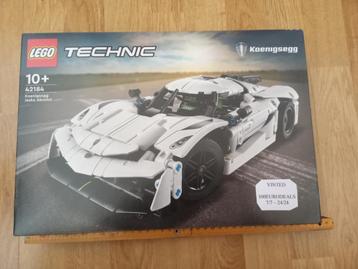 LEGO Koenigsegg Jesko Absolut White Hypercar 42184