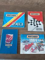 4 vintage Matchbox-catalogi, Hobby en Vrije tijd, Modelbouw | Auto's en Voertuigen, Ophalen of Verzenden, Zo goed als nieuw