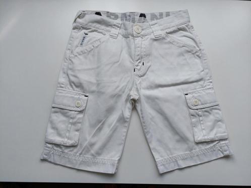 Witte Armani short mt 134, Kinderen en Baby's, Kinderkleding | Maat 134, Zo goed als nieuw, Jongen, Broek, Ophalen of Verzenden