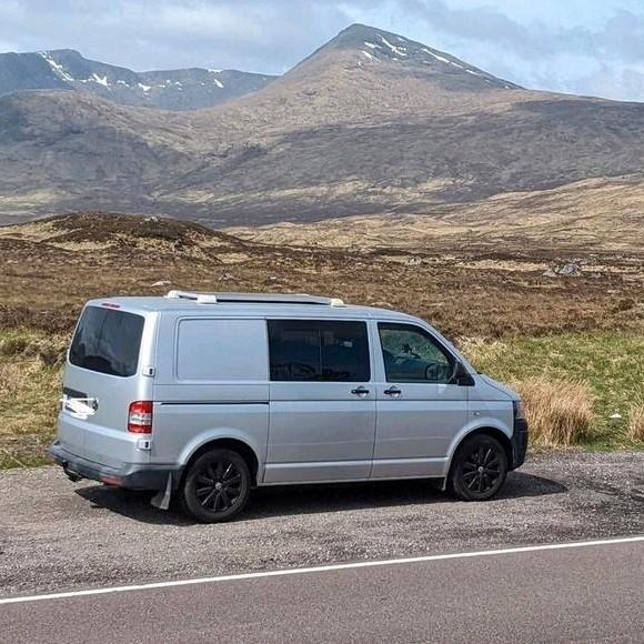 Campervan Volkswagen t5, Auto's, Volkswagen, Particulier, Transporter, Diesel, Euro 5, Handgeschakeld, Zilver of Grijs, Ophalen