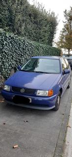 Volkswagen Polo 1.0i van 1997 en 116000km gekeurd v. verkoop, Auto's, 4 zetels, Stof, 4 cilinders, Blauw