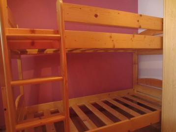 stapelbed beschikbaar voor biedingen