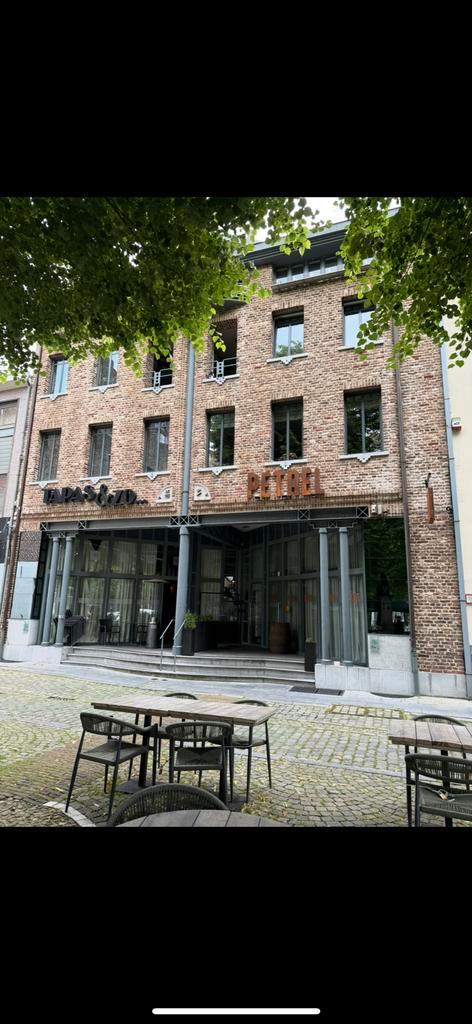 Te koop appartment op de markt 16 bus 6 in maaseik, Immo, Huizen en Appartementen te koop, Provincie Limburg, tot 200 m², Appartement