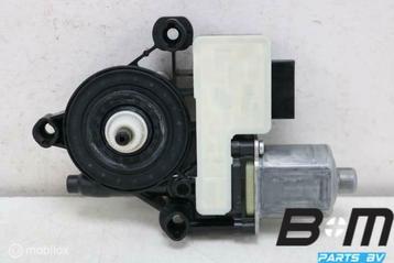 Raammotor rechtsachter VW Tiguan 5NA 5Q0959812E beschikbaar voor biedingen
