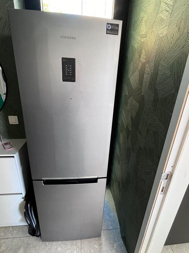 Combi koelkast Samsung, Elektronische apparatuur, Koelkasten en IJskasten, Gebruikt, Met aparte vriezer, 150 tot 200 liter, 160 cm of meer