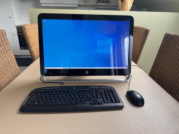 HP Pavilion 23 Touchscreen (computer / scherm ineen), Computers en Software, Desktop Pc's, Gebruikt, 2 tot 3 Ghz, SSD, 8 GB, Ophalen