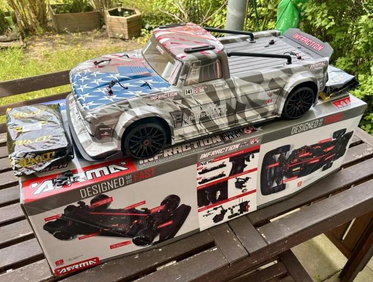 ARRMA Infraction 6S BLX V2, Hobby & Loisirs créatifs, Modélisme | Radiocommandé & Téléguidé | Voitures, Comme neuf, RTR (Ready to Run)