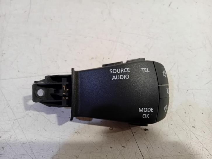 RADIOBEDIENING Renault Megane IV (RFBB) (255520229R), Auto-onderdelen, Dashboard en Schakelaars, Renault, Gebruikt