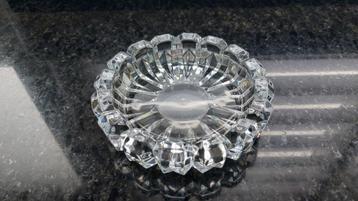 Cendrier en cristal beschikbaar voor biedingen