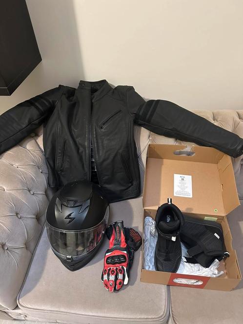 Motor helm jas en schoenen, Motoren, Kleding | Motorkleding, Handschoenen, Ophalen