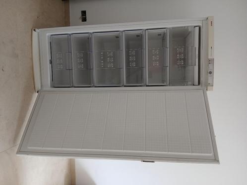 Congélateur Bosch, Elektronische apparatuur, Vriezers en Diepvrieskisten, Zo goed als nieuw, Tussenbouw, Vrieskast, 140 tot 160 cm