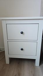 Hemnes nachtkast, Huis en Inrichting, Slaapkamer | Nachtkastjes, Ophalen, Zo goed als nieuw