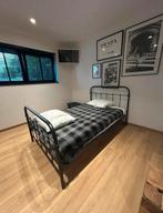 Zwart stalen bed inclusief matras, Ophalen, Zo goed als nieuw, Zwart