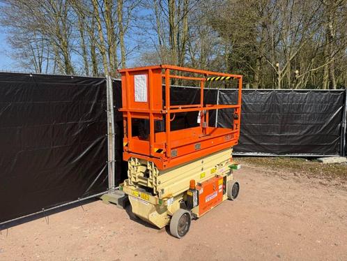 Schaarlift JLG 8m., Zakelijke goederen, Machines en Bouw | Liften, Steigers en Ladders, Ophalen