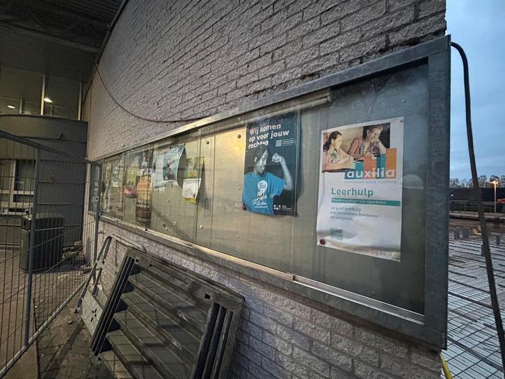 Groot verzinkt reclamebord / lichtbak, Verzamelen, Merken en Reclamevoorwerpen, Ophalen