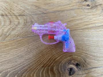 Klein waterpistool GRATIS beschikbaar voor biedingen