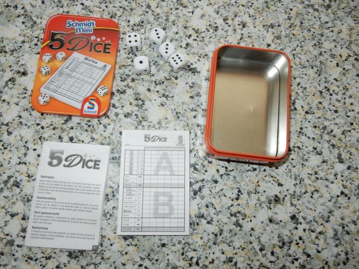 nr.155- Dobbelspel 5 dice (mini), Hobby en Vrije tijd, Gezelschapsspellen | Overige, Zo goed als nieuw, Ophalen of Verzenden