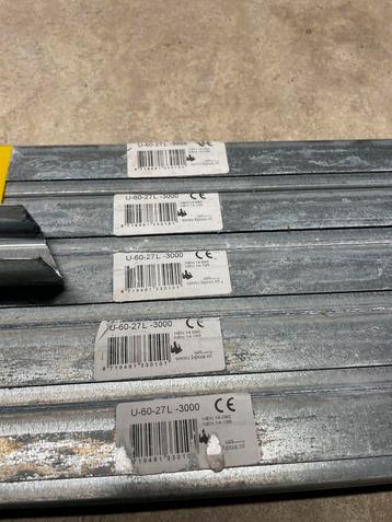 Studs/profielen voor zijkant bevestiging U60/27L (Zemst) beschikbaar voor biedingen