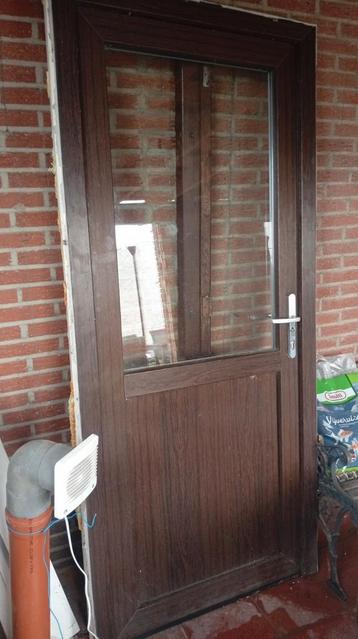PVC deur buitendeur beschikbaar voor biedingen