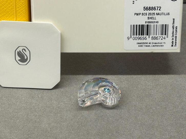 Swarovski SCS 2025 Nautilus schelp, Verzamelen, Swarovski, Nieuw, Figuurtje, Ophalen of Verzenden