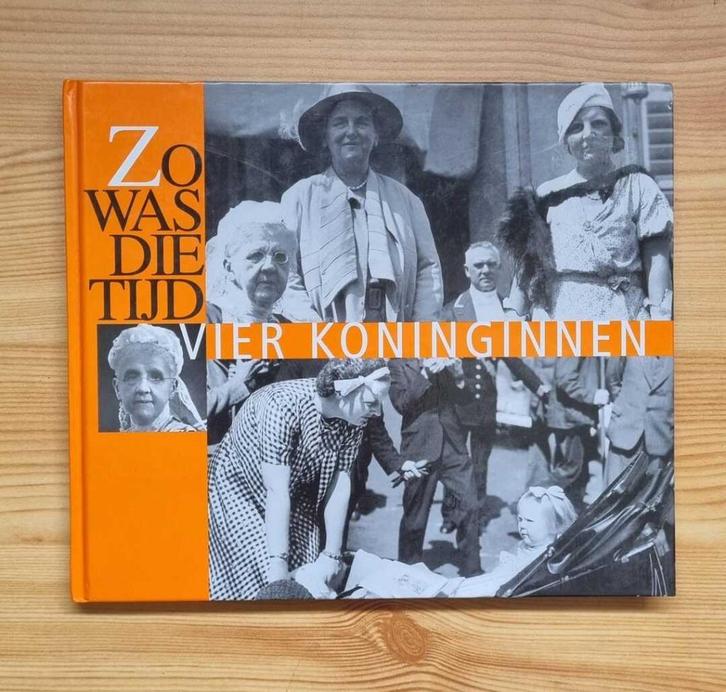 Vier koninginnen, over Emma, Wilhelmina, Juliana en Beatrix, Verzamelen, Koningshuis en Royalty, Nieuw, Tijdschrift of Boek, Ophalen of Verzenden