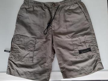 Bermuda of short bruin maat 34 beschikbaar voor biedingen