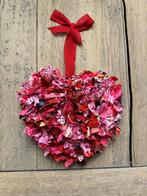 Handgemaakt stoffen hart krans in rode tinten, Huis en Inrichting, Woonaccessoires | Kransen, Nieuw, Ophalen