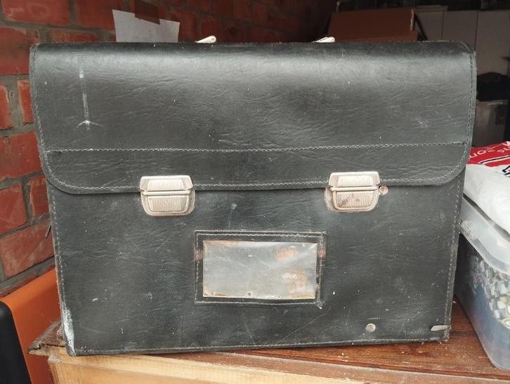 Stevige tas met riem, Handtassen en Accessoires, Tassen | Schoudertassen, Gebruikt, Overige merken, Zwart, Leer, Ophalen