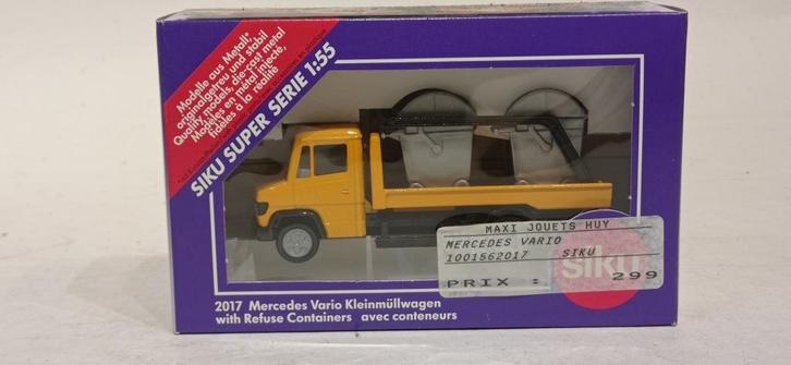 SIKU (NO DINKY) MERCEDES TRUCK MET CONTAINER REF 2017, Hobby en Vrije tijd, Modelauto's | 1:50, Nieuw, Bus of Vrachtwagen, SIKU