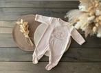 Pyjama merk DOO&BO - egel - zacht roze - maat 3 maanden, Ophalen of Verzenden, Zo goed als nieuw