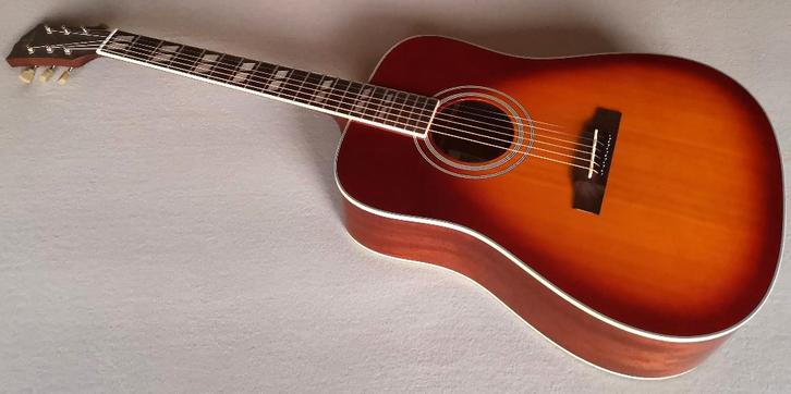 Hummingbird Stanford Dejà Vu (van Furch) in perfecte staat, Muziek en Instrumenten, Snaarinstrumenten | Gitaren | Akoestisch, Zo goed als nieuw