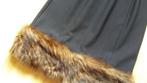 Unieke black dress met faux fur boord, Nieuw, Knielengte, Maat 38/40 (M), Zwart